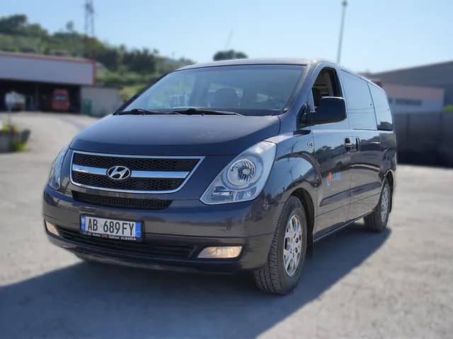 Hyundai H1 with 7 seats