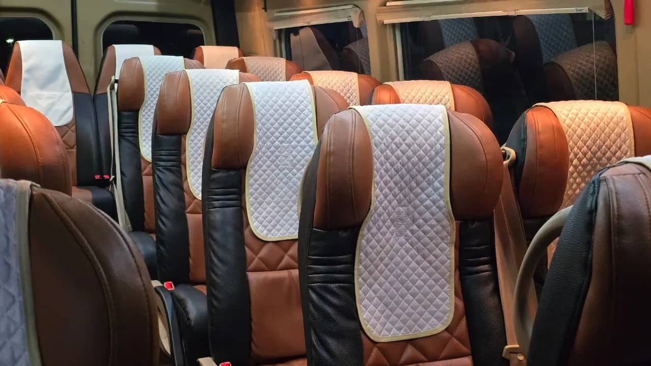 Mercedes-Benz Sprinter mit 21 Sitzplätzen