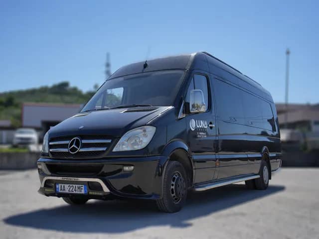 Mercedes-Benz Sprinter mit 19 Sitzplätzen