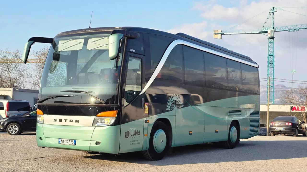Setra con 38 posti