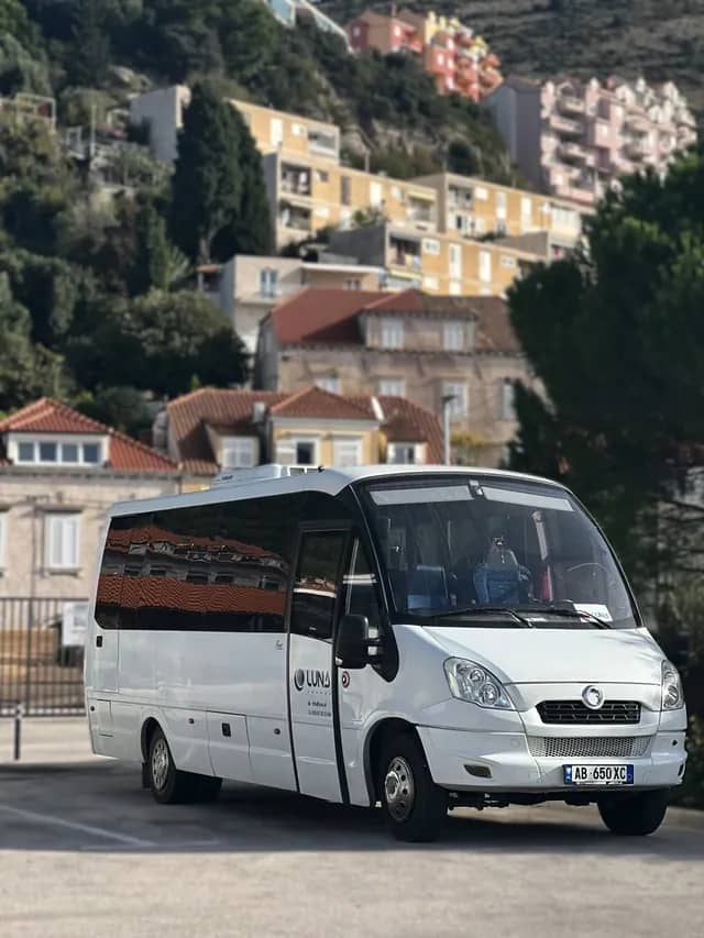 Iveco Daily mit 29 Sitzplätzen