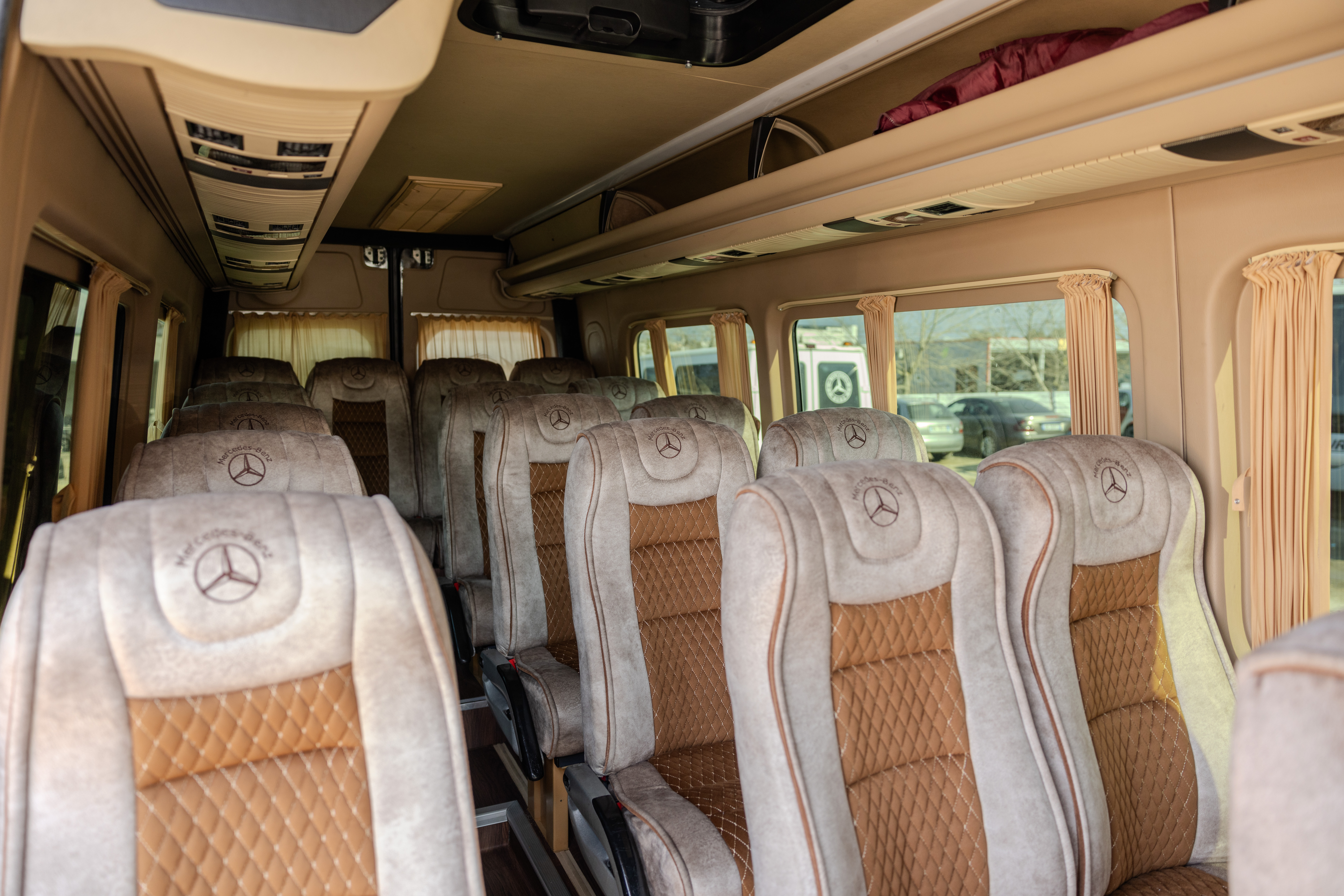 
								Mercedes Benz Sprinter full									