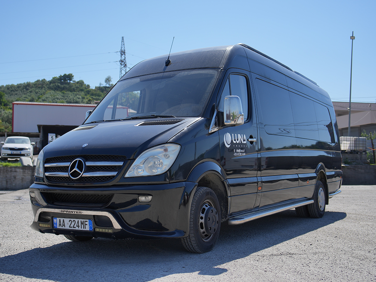 
								Mercedes-Benz Sprinter full									