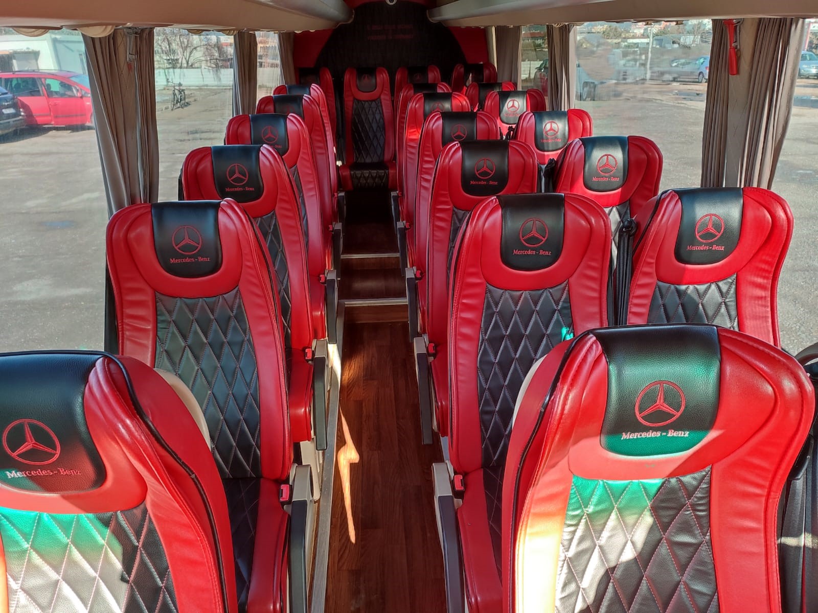 
								Mercedes-Benz Sprinter full									