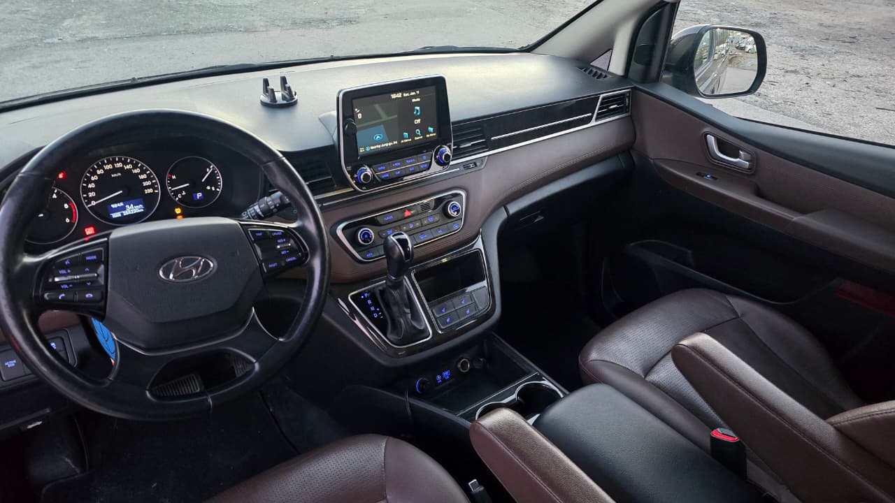 
								Hyundai Grand Starex 2018, 8+1 full									