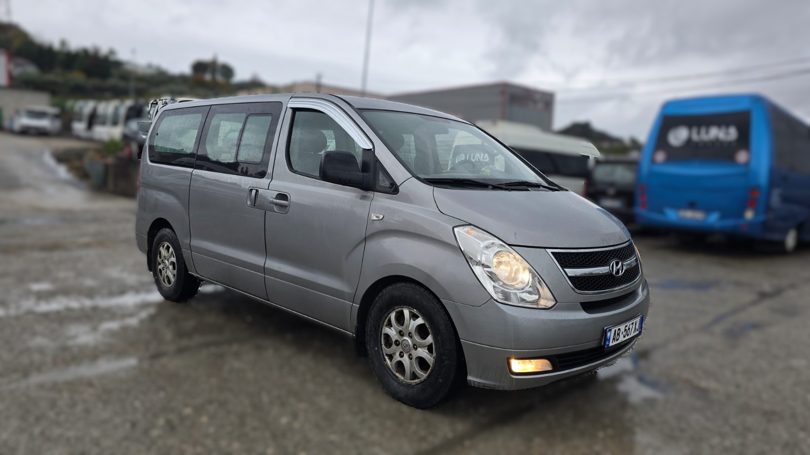 
								Hyundai Grand Starex 2011, 8+1 full									
