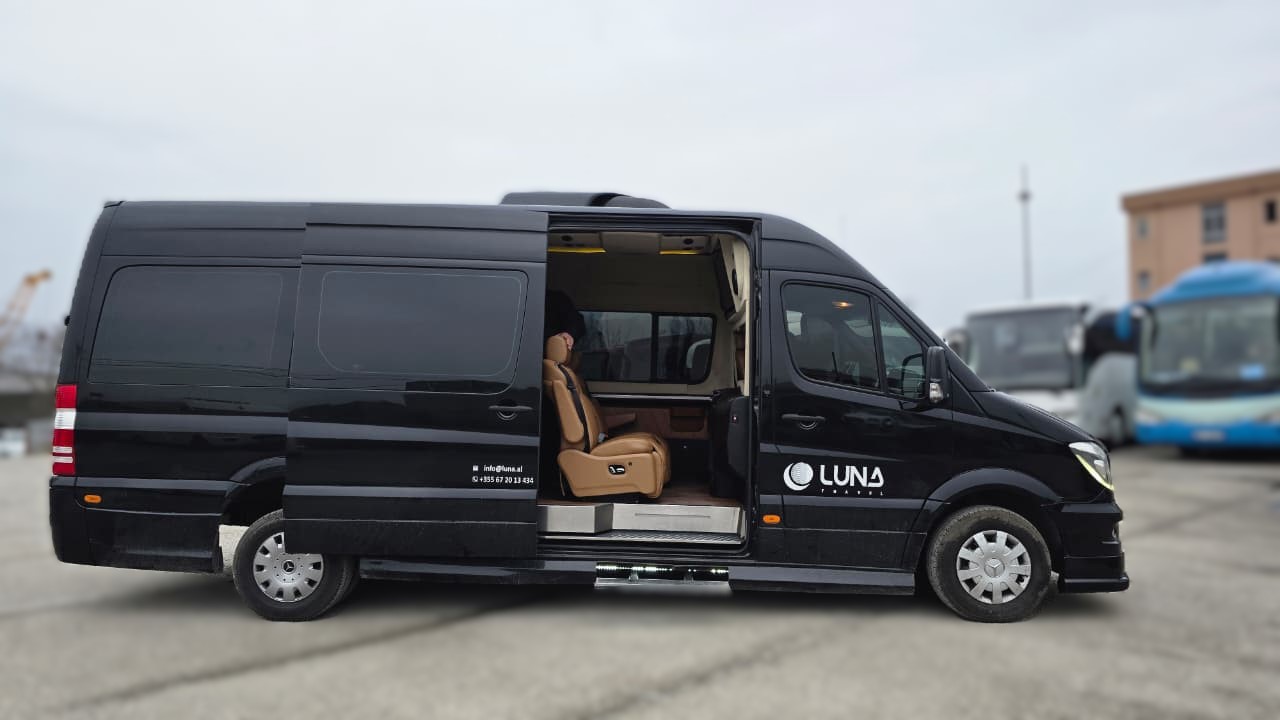 
								Sprinter Business Class | 2017 | 10+1 full									