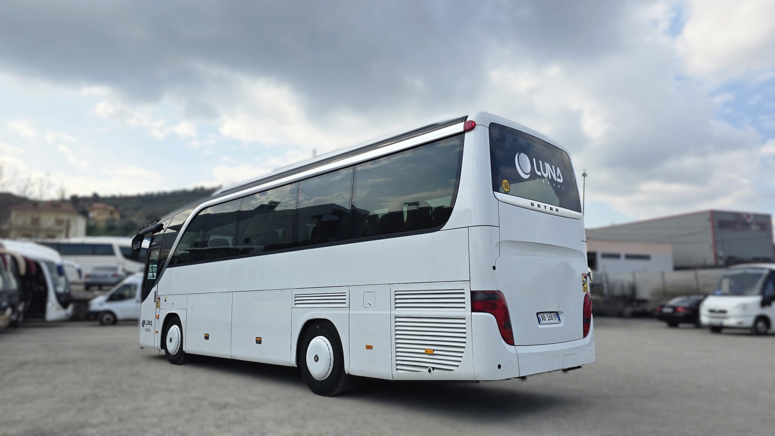 
								Setra | 2004 | 38+1 full									