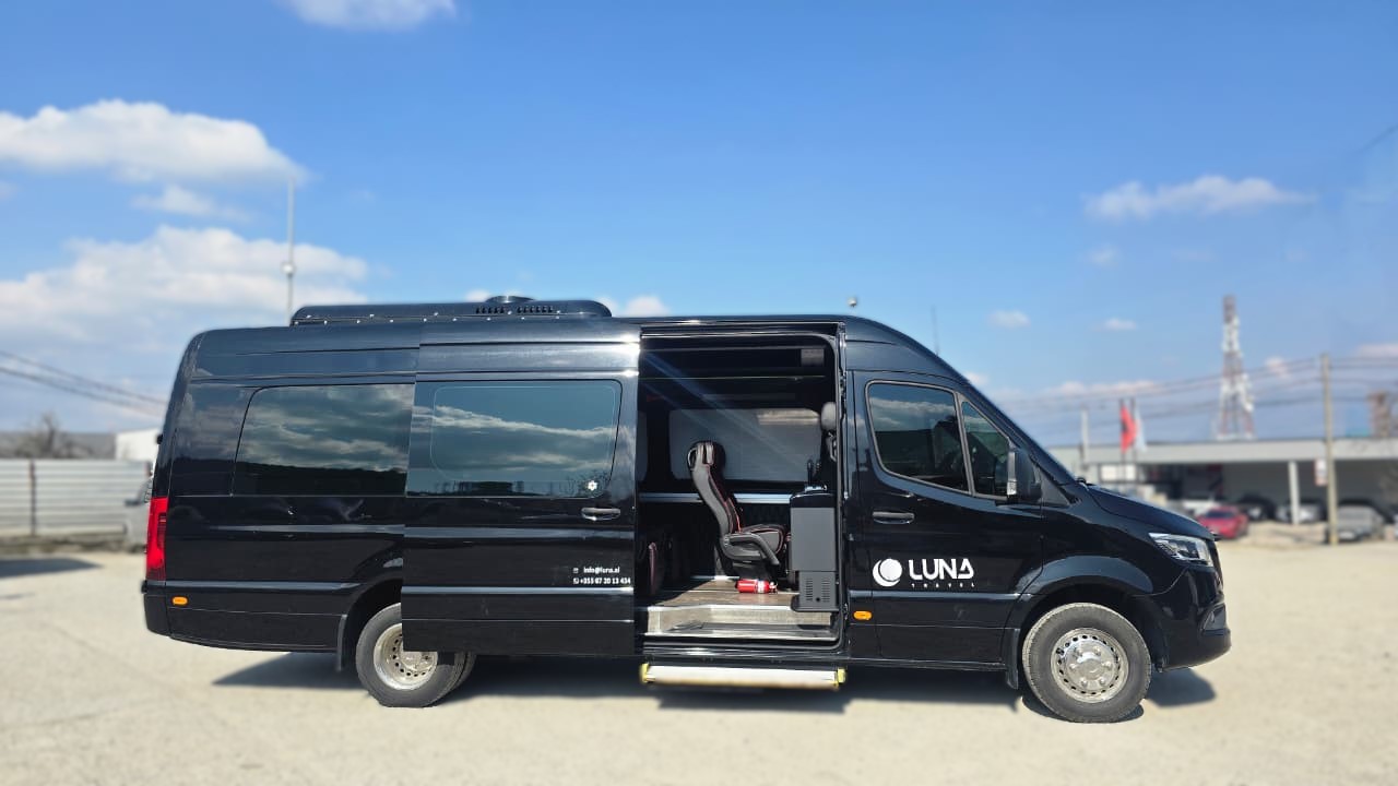 
								Sprinter Business Luxury | 2019 | 15 +1 full									